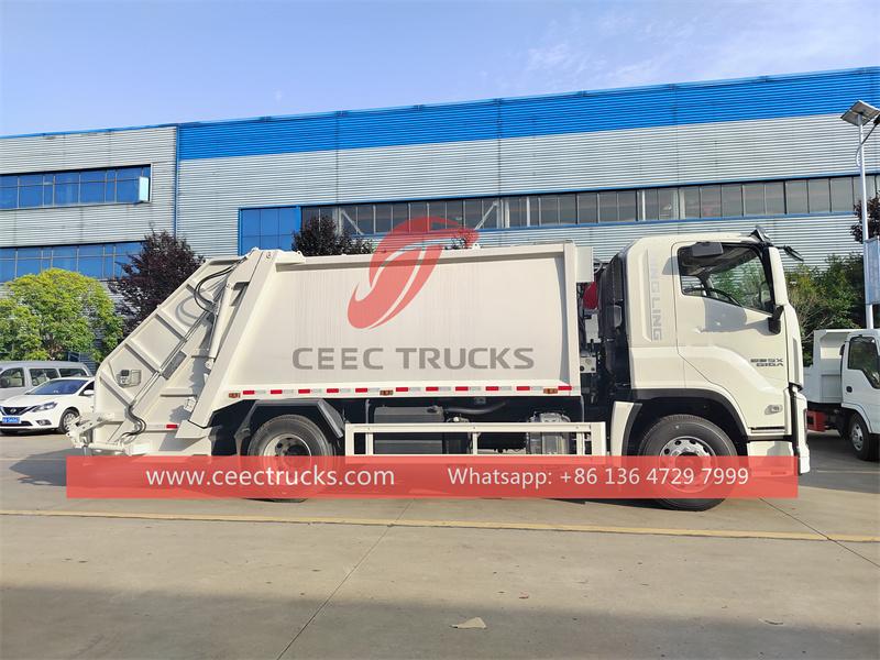 Isuzu GIGA rear loader compaction truck Isuzu GIGA rear loader compaction truck