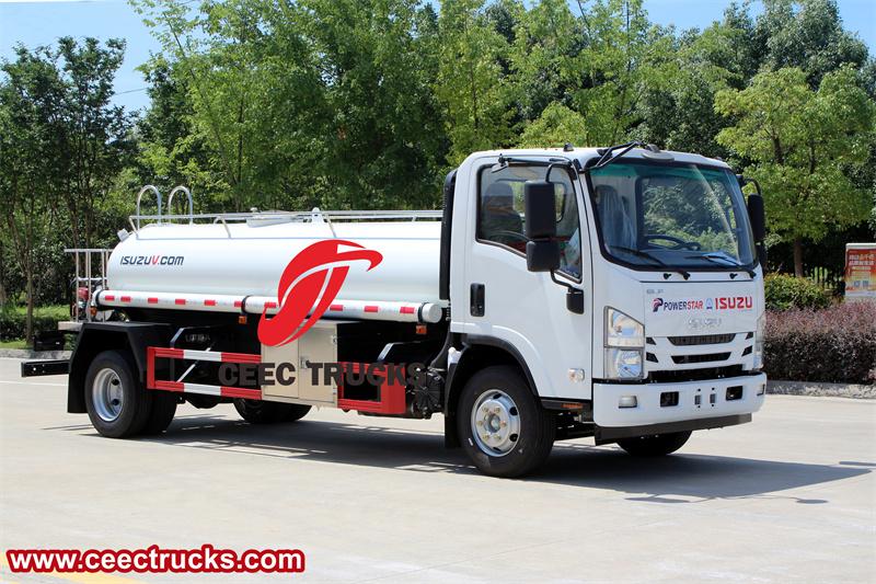 Isuzu 4x4 4cbm off-road potable water tanker Isuzu 4x4 4cbm off-road potable water tanker