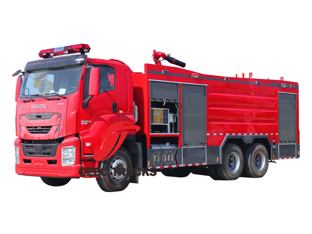 Isuzu aircraft rescue and firefighting truck Isuzu aircraft rescue and firefighting truck