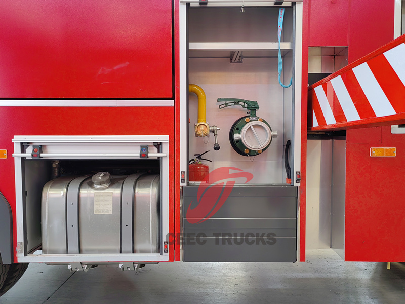 Isuzu GIGA water & foam truck with mounted high reach extendable turret Isuzu GIGA water & foam truck with mounted high reach extendable turret