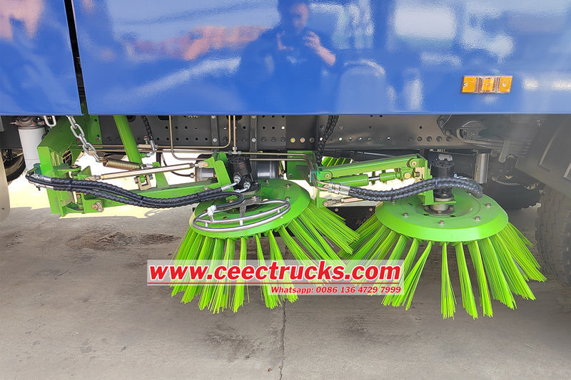 HOWO street sweeping vehicle