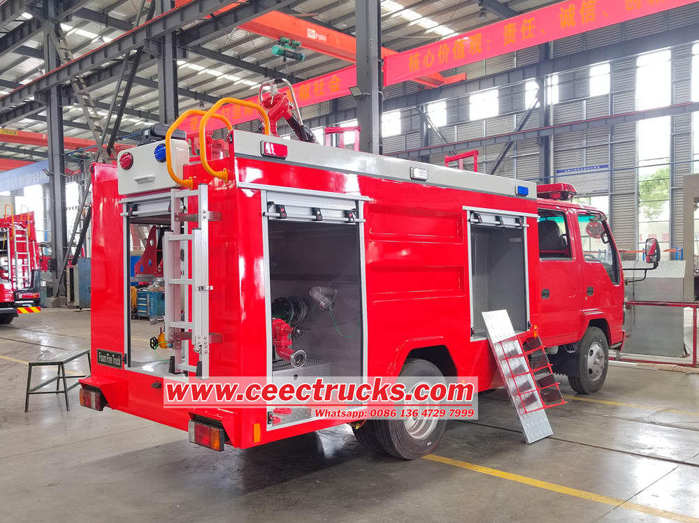 Isuzu water foam fire truck