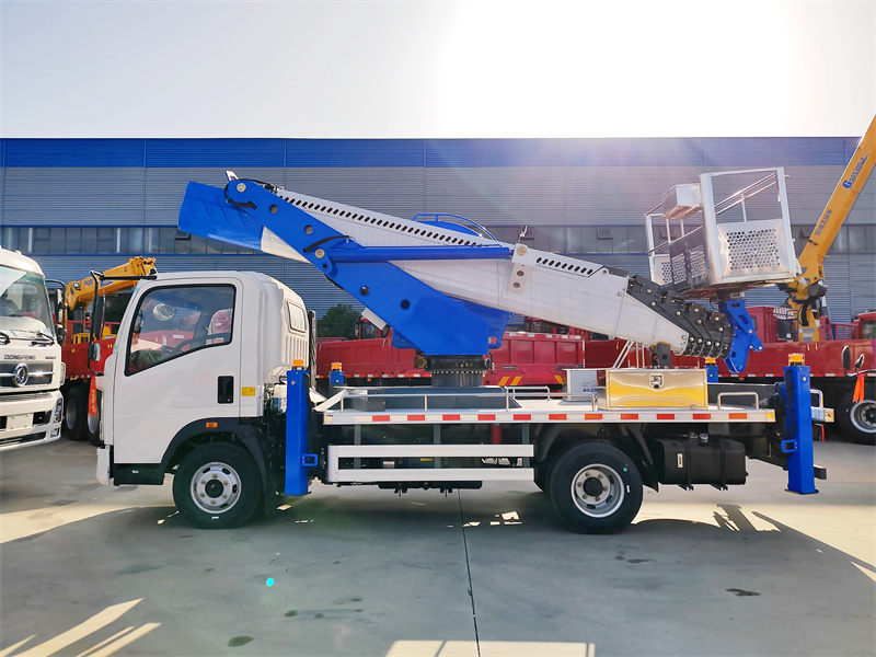 Howo 18m aerial platform truck