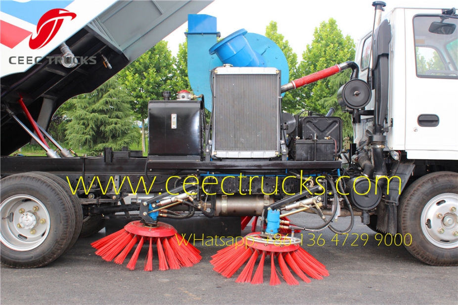 Manufacturer low price sale ISUZU 5CBM road sweeper