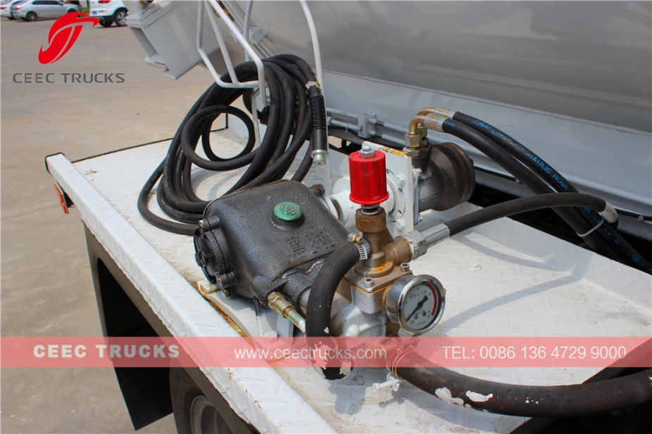 이수즈 4,000리터 음식물쓰레기 탱크로리