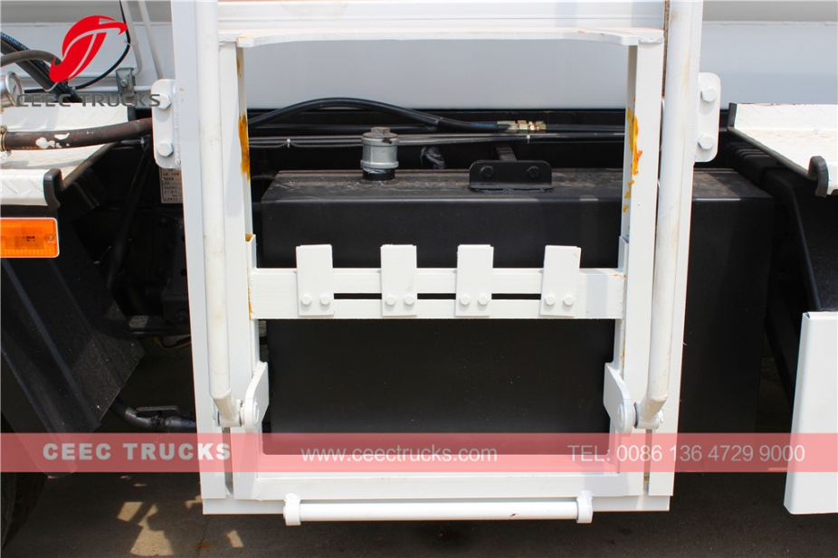 이수즈 4,000리터 음식물쓰레기 탱크로리