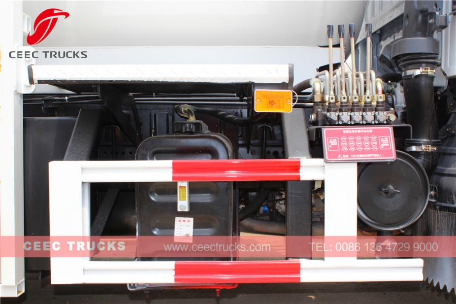 이수즈 4,000리터 음식물쓰레기 탱크로리