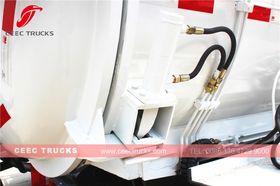 이수즈 4,000리터 음식물쓰레기 탱크로리