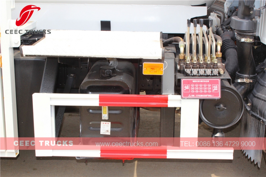 이수즈 4,000리터 음식물쓰레기 탱크로리