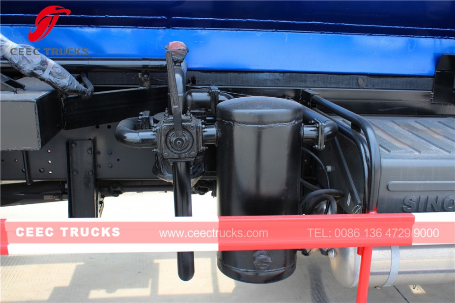 HOWO 우핸들 모델 10,000리터 진공 하수 트럭