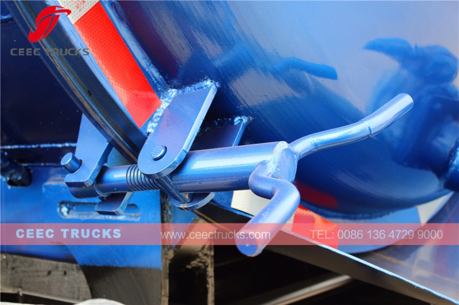 HOWO 우핸들 모델 10,000리터 진공 하수 트럭