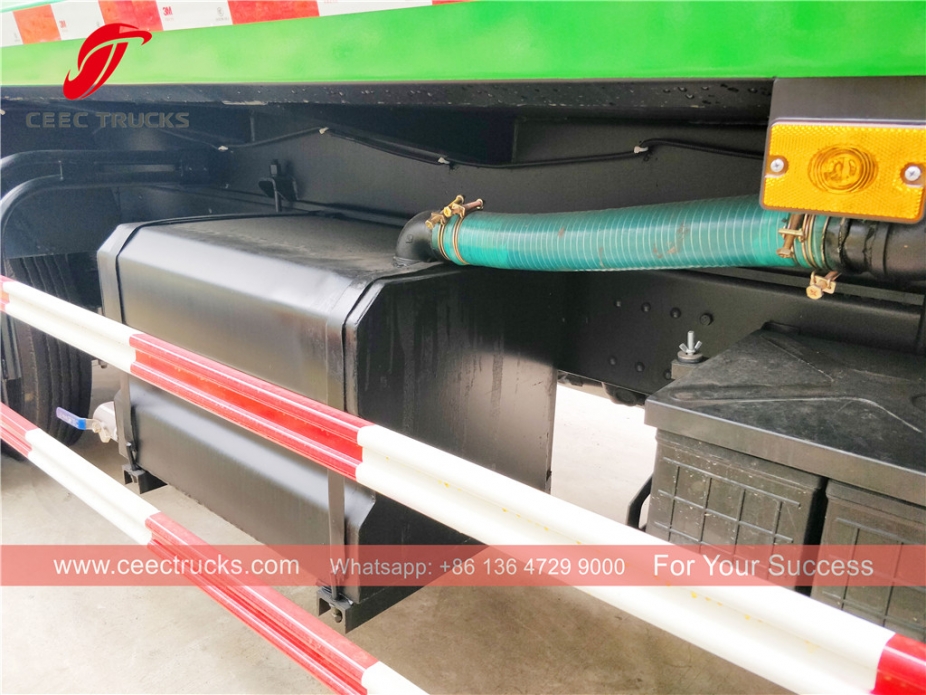 HOWO 8cbm 우핸들 압축 트럭