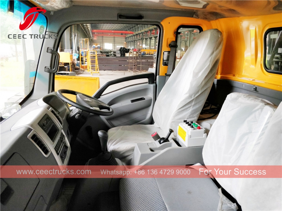 HOWO 8cbm 우핸들 압축 트럭