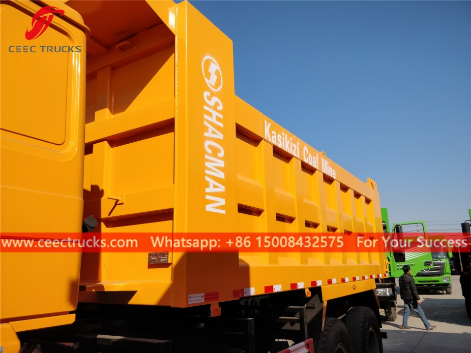 샤먼 F2000 6x4 덤프트럭