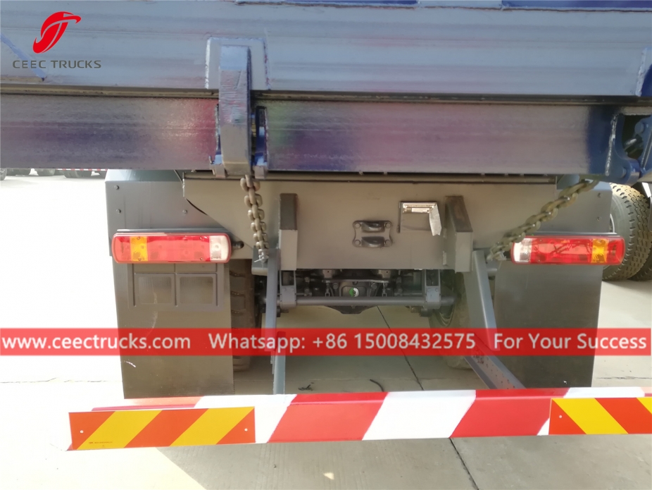 IVECO 8x4 덤프트럭