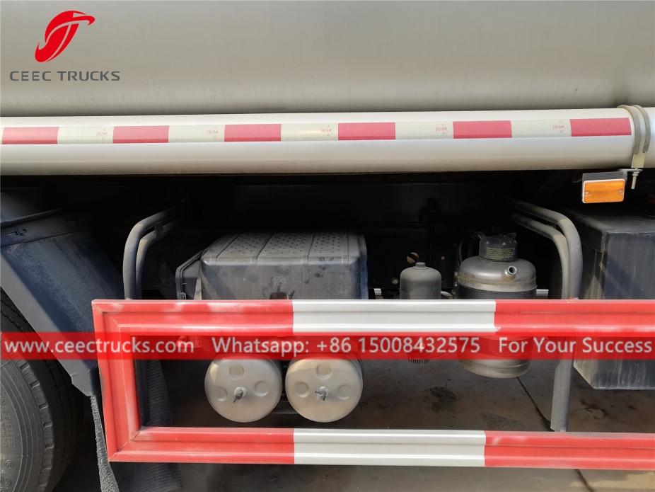 25,500L 연료 유조차 FAW