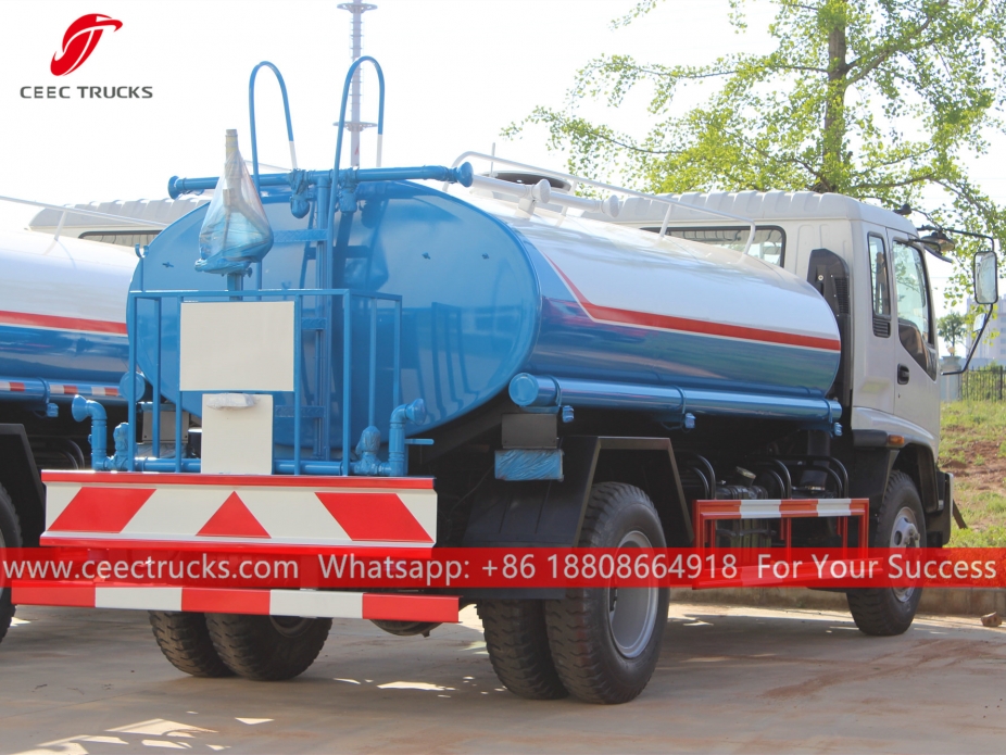 Isuzu 10CBM GIGA 4X water sprinkler tanker truck
