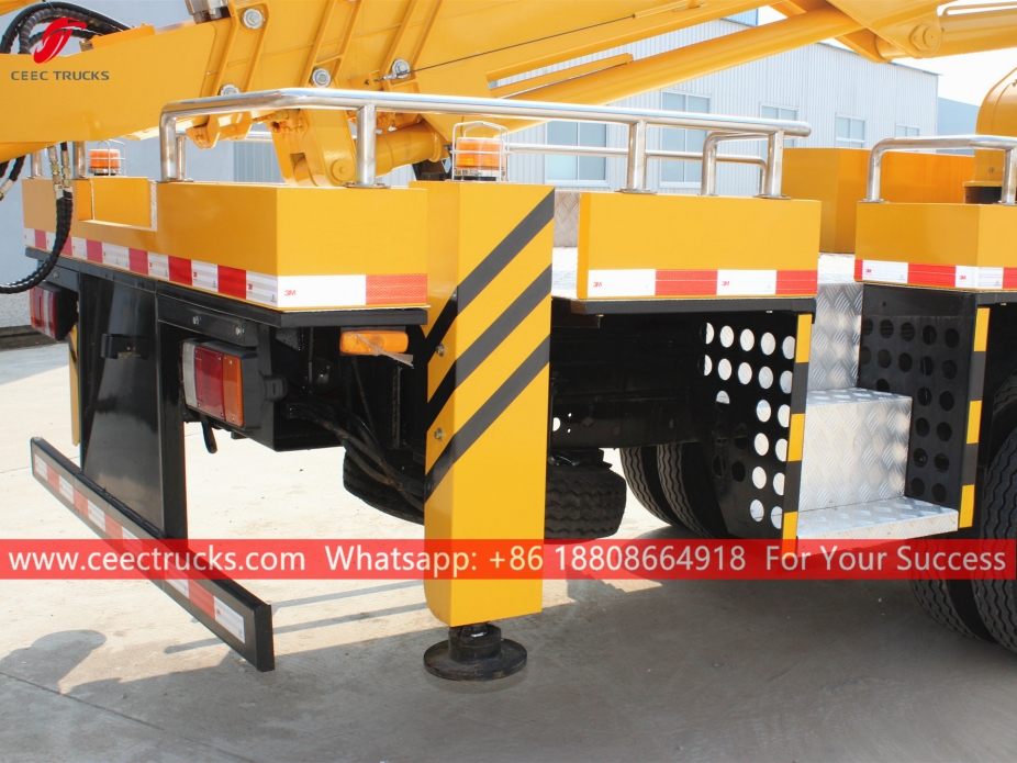 이수즈 20m 텔레스코픽 붐 트럭