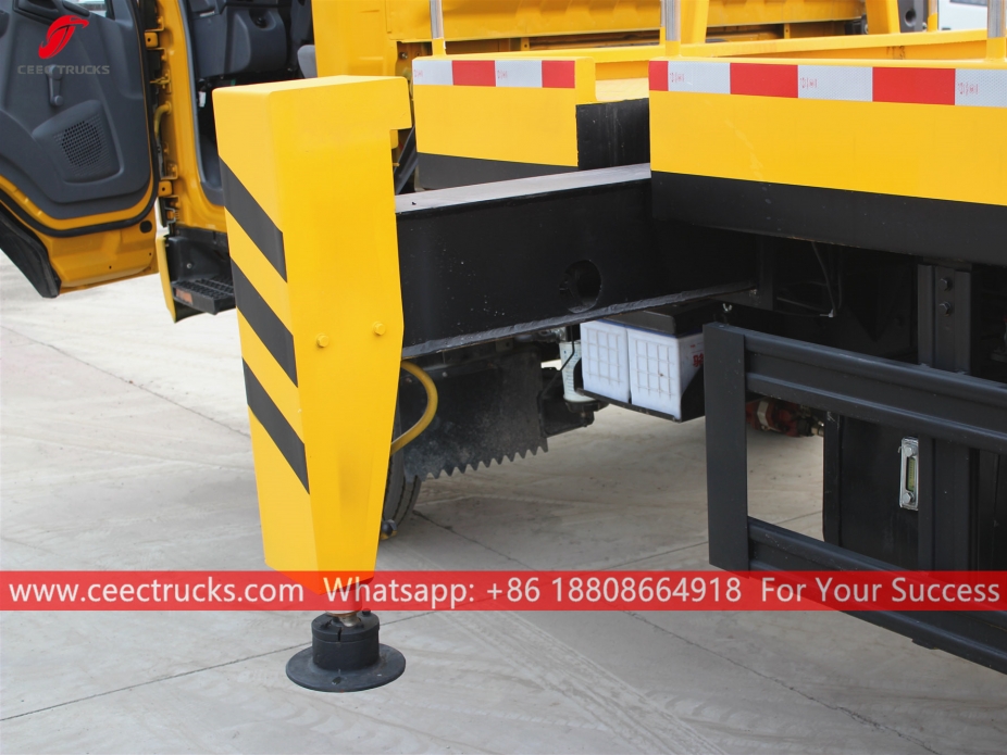 이수즈 18m 맨리프트 차량