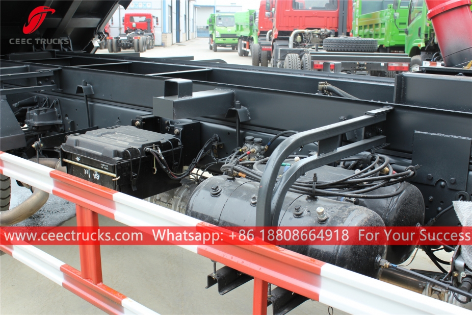 이수즈 FVR 덤프트럭