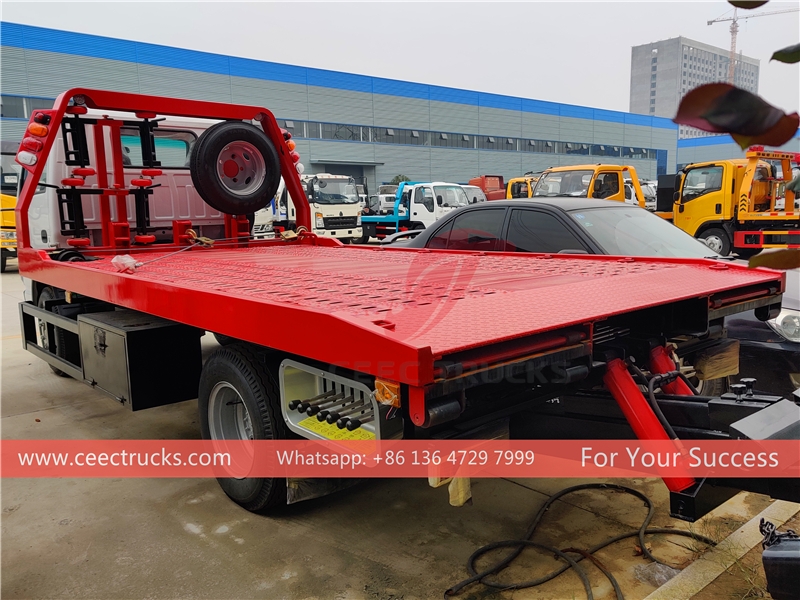 이스즈 NQR 렉커 트럭