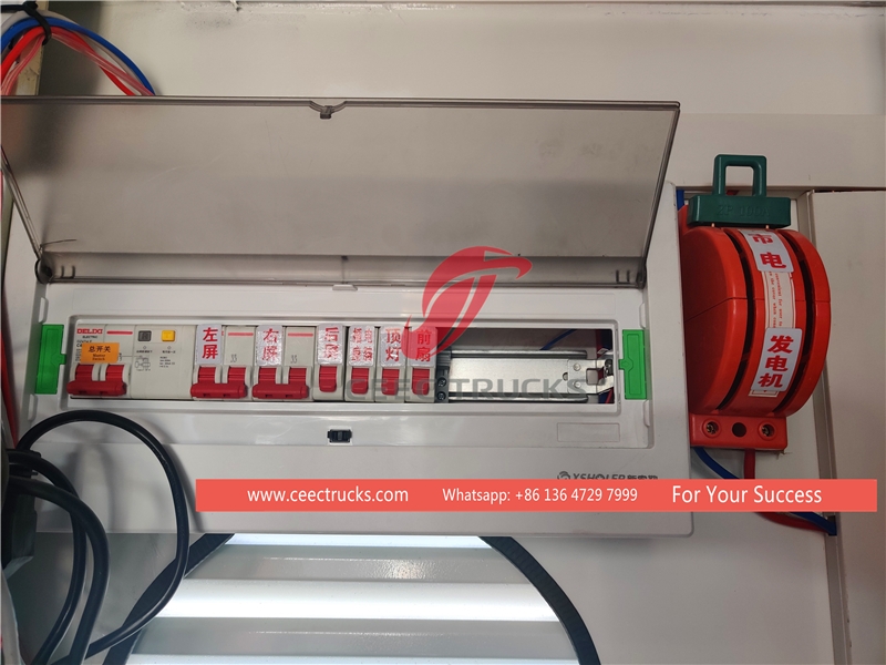 이스즈 100P 4*2 구동 이동식 무대 트럭