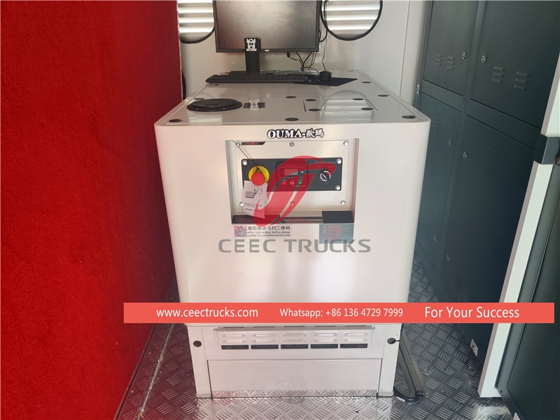 이스즈 100P 4*2 구동 이동식 무대 트럭