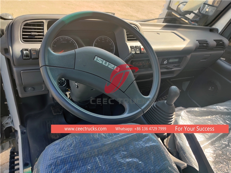 이스즈 100P 4*2 구동 이동식 무대 트럭