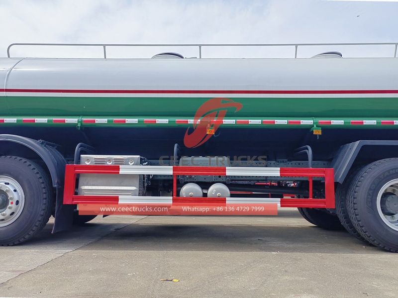 호우 8x4 25,000리터 급수 탱크로리