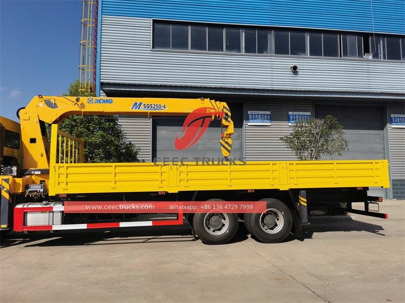 Sinotruk 6×4 400HP 트럭 장착 크레인 XCMG