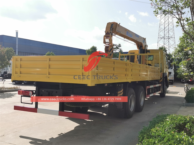 Sinotruk 6×4 400HP 트럭 장착 크레인 XCMG