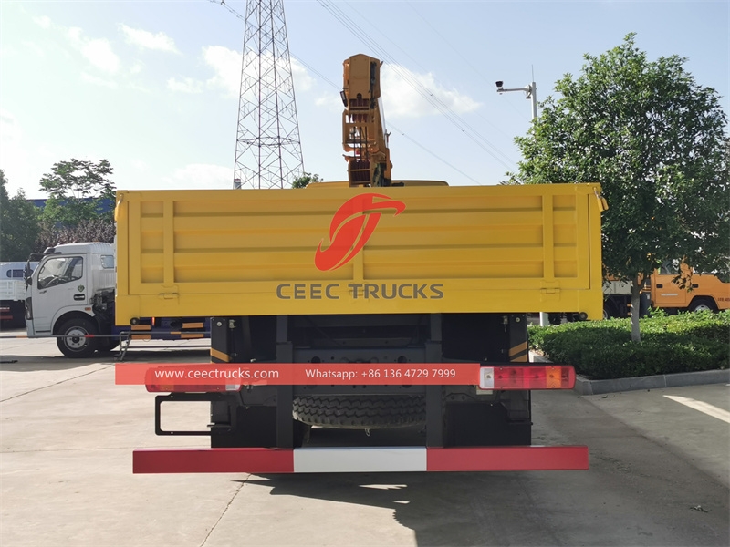 Sinotruk 6×4 400HP 트럭 장착 크레인 XCMG