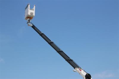 Isuzu NPR 4x4  insulated aerial platform truck