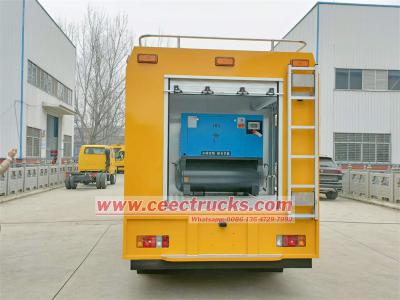 Isuzu mobile rescue fire fighting pumper truck