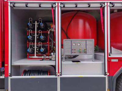 Isuzu  GIGA 4X dry powder fire fighting truck