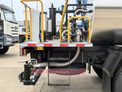 Shacman 5000L Bitumen Sprayer Truck