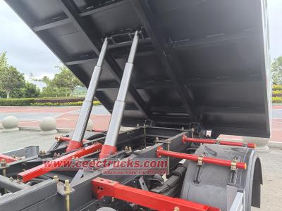 Isuzu ELF dumper truck