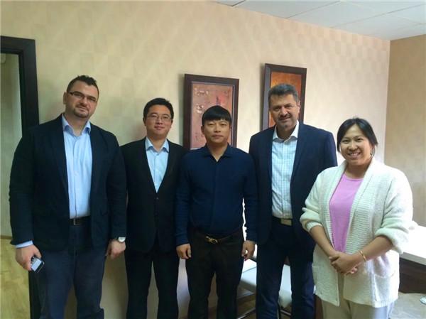 CEEC 부사장, 두바이 아부다비 소방차 고객 방문