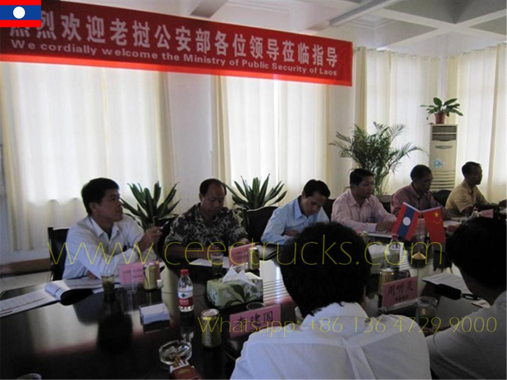 라오스 고객이 주문한 포톤 소방차 4대 검사 방문